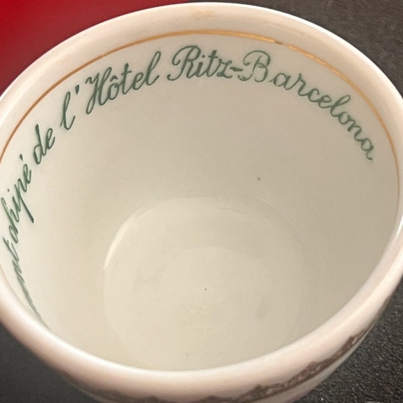 Vintage tiny pinch bowl from The Ritz-Barcelona - Picture 7 of 10